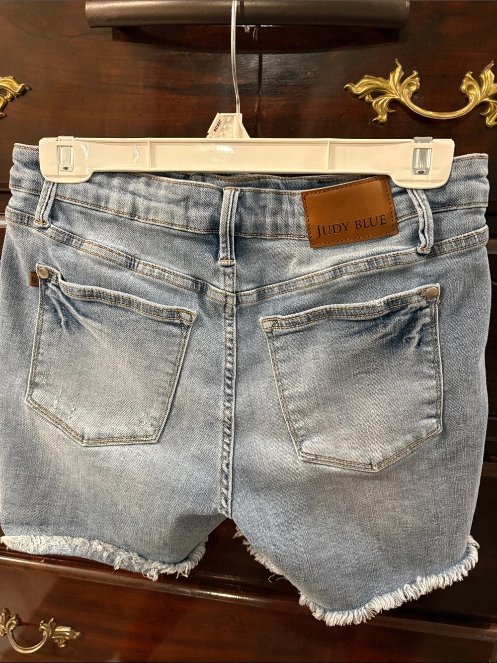 Judy Blue shorts - Picture 2 of 4